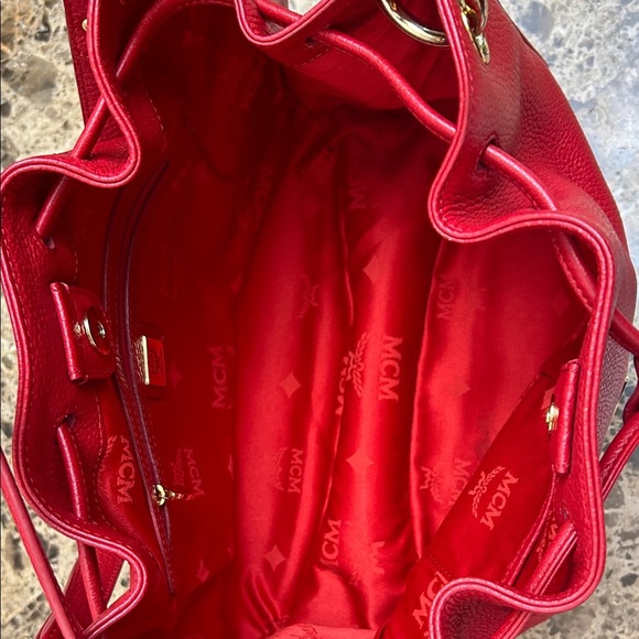 MCM Red Leather Shoulder Bag with Gold Accents with COA - Picture 5 of 9